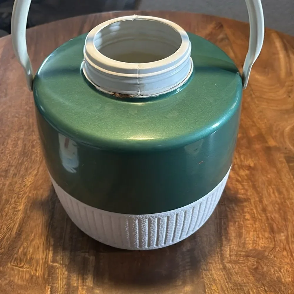 Vintage 1970’s Coleman Green 1 Gallon Water Cooler with Handle And Spigot